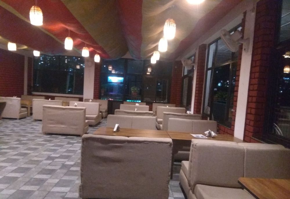 Hotel Holiday Hill 2