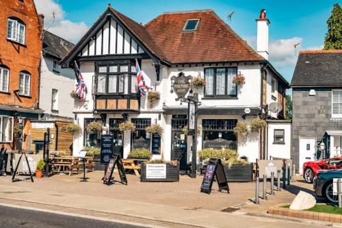 The Stag Hotel and Mailmans Arms 2