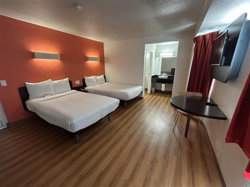 Studio 6 Suites - Riverside, Ca 3
