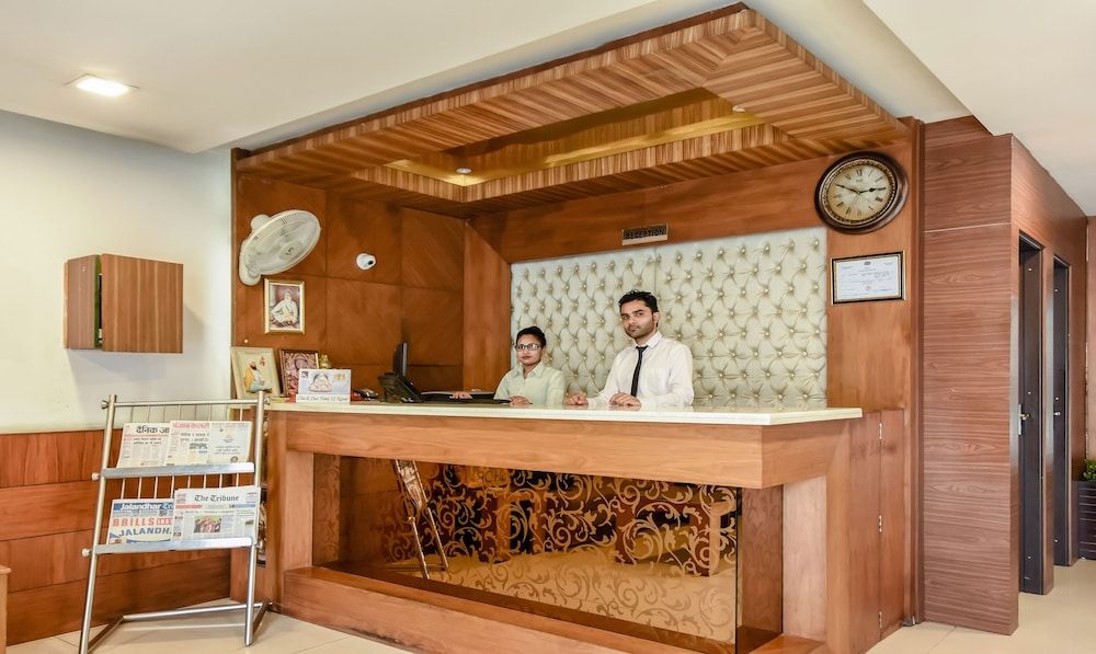 Treebo Red Petal Jalandhar 2