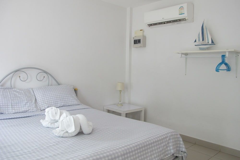 Charlie's Bungalow 3