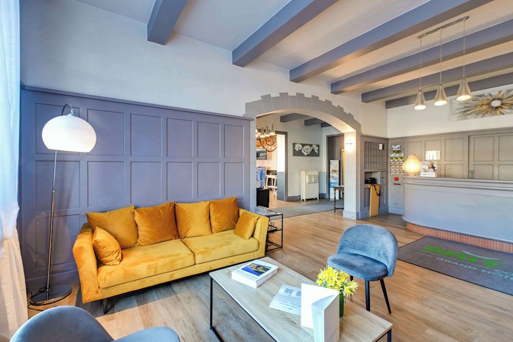 Brit Hotel Roanne - Le Grand Hotel 3 estrelas em Roanne