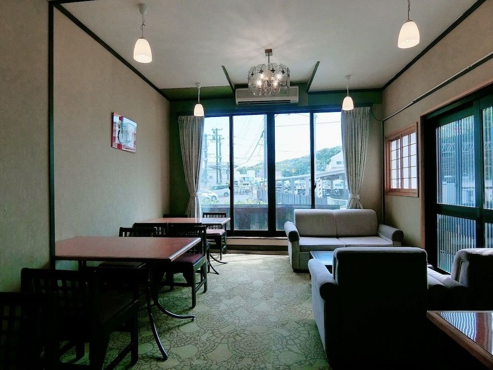 Minshuku Inn Shirahama Ekinoyado