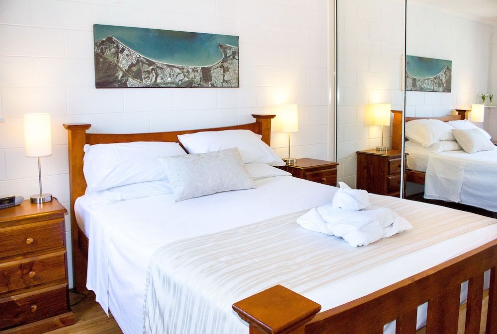 Clifton Sands Holiday Apartments 3