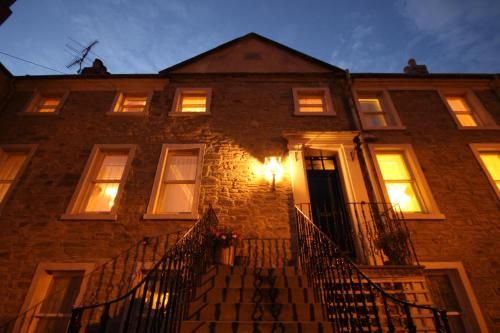 Inglestone House Guest House 2