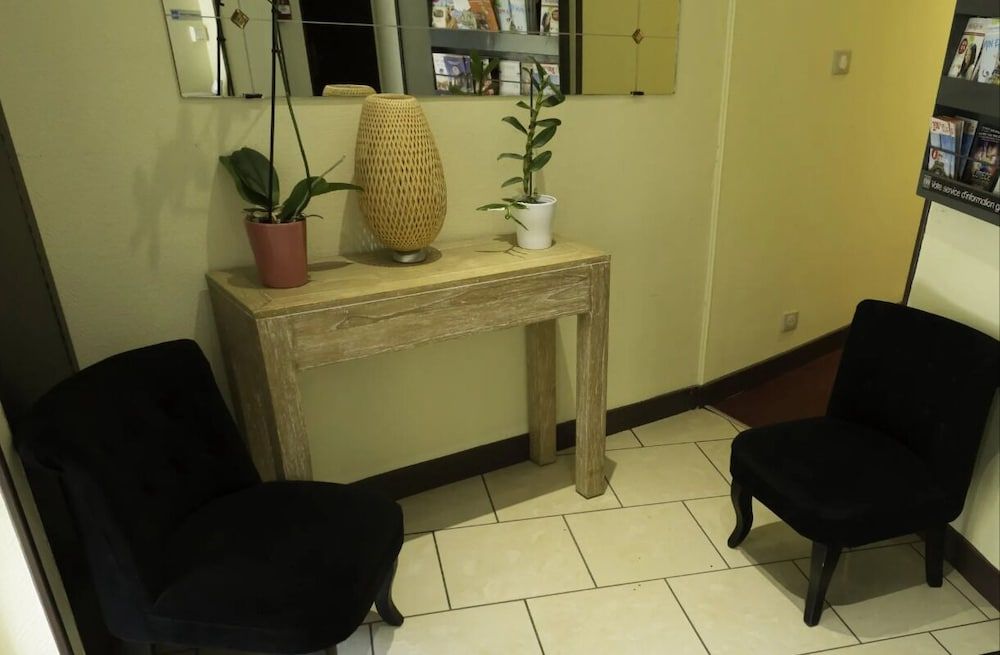 Hôtel de Paris La Défense 2 estrelas em Puteaux