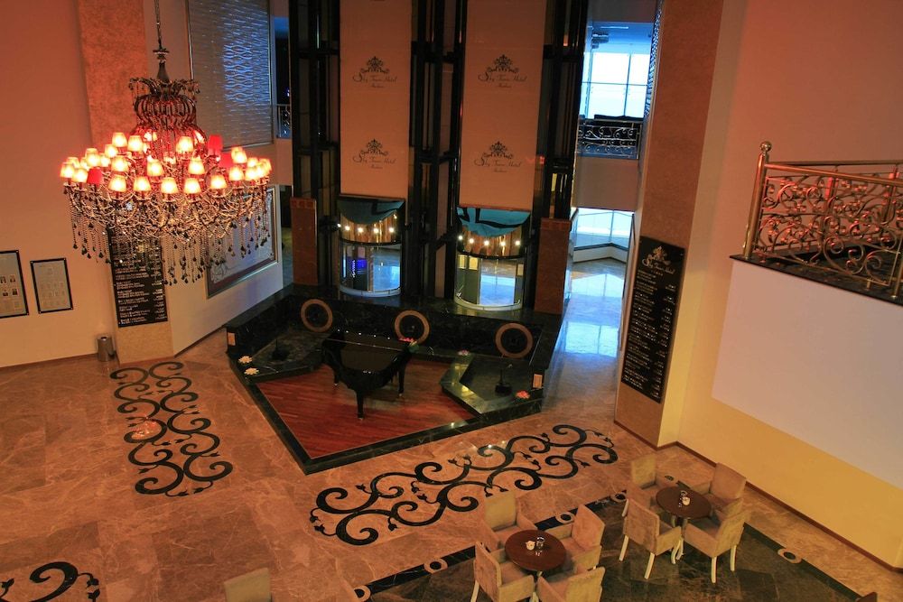 Sky Tower Deluxe Hotel 2