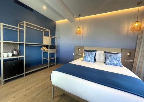 Hex Wildlife Hotel at Yorkshire Wildlife Park 2