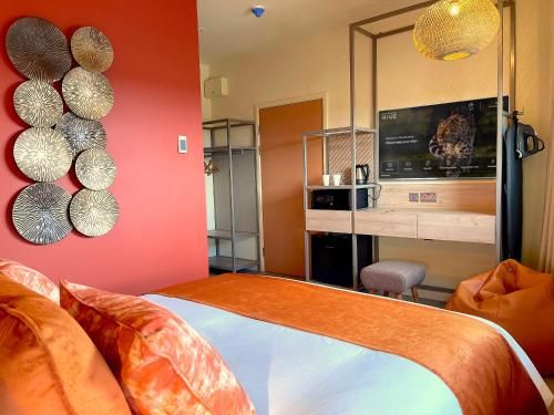 Hex Wildlife Hotel at Yorkshire Wildlife Park 3