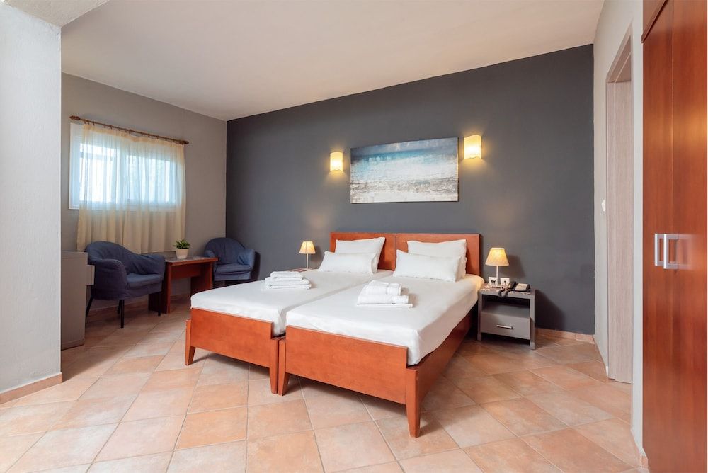 Ampelia Hotel Kassandra 3