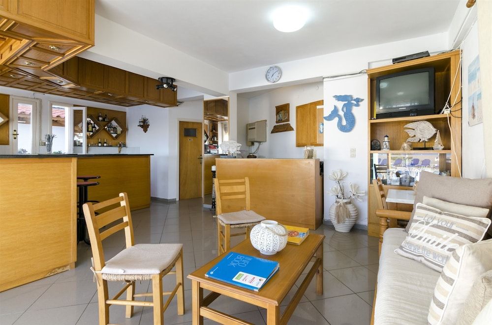 Aglaia Apartments & Studios 2