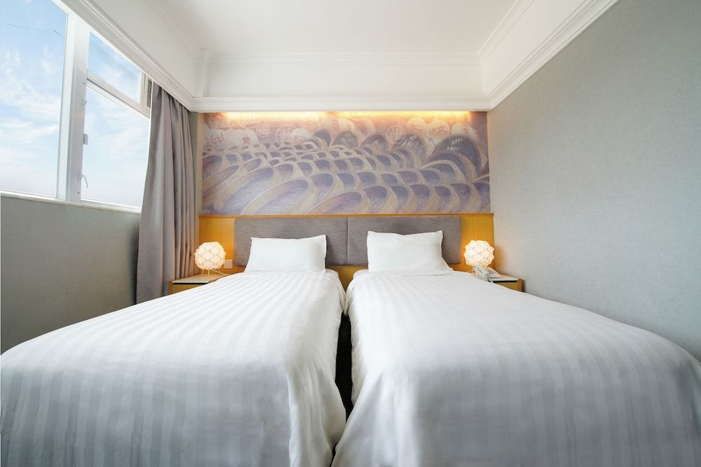 Warwick Hotel 3
