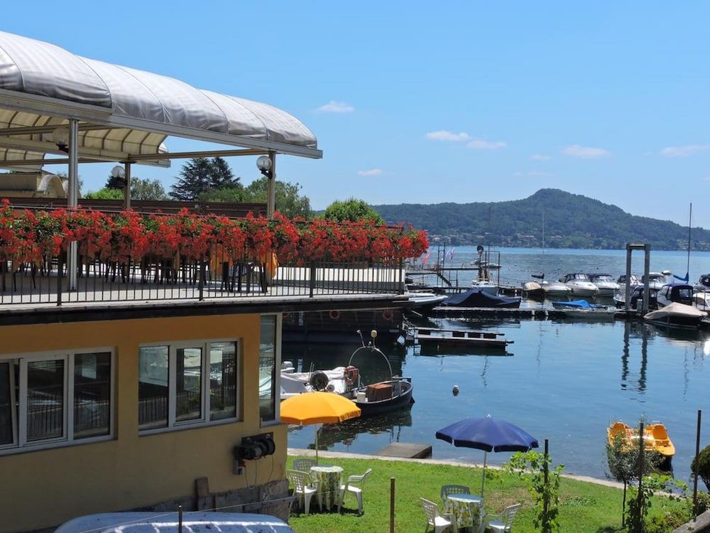 Capri Hotel 3 estrelas em Lesa