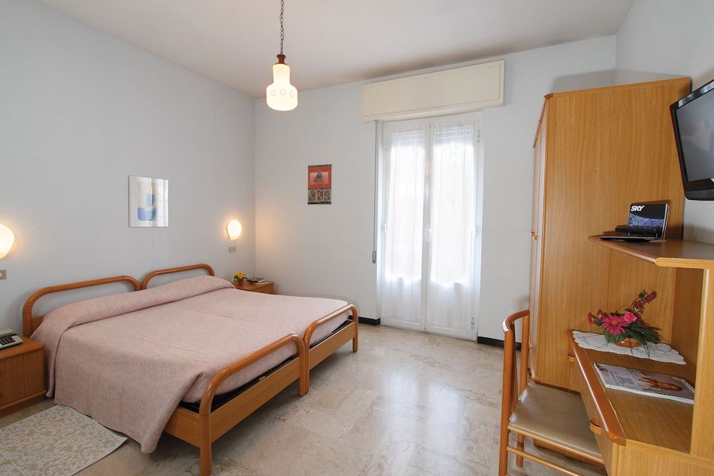 Hotel Mediterranée 3