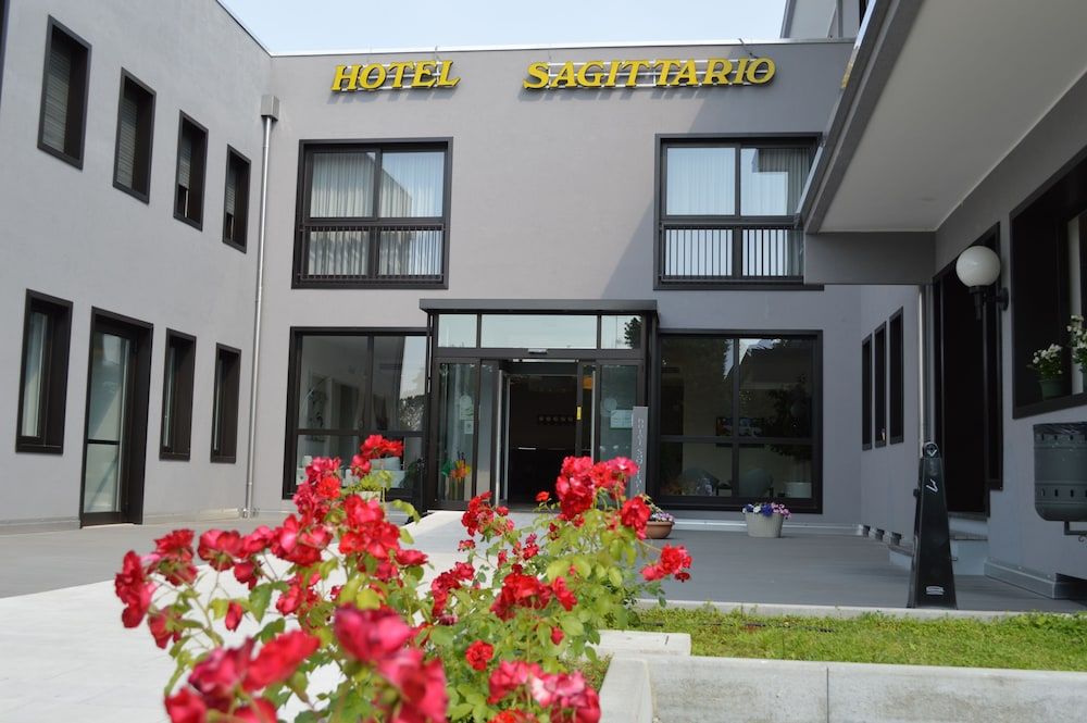 Hotel Sagittario 1