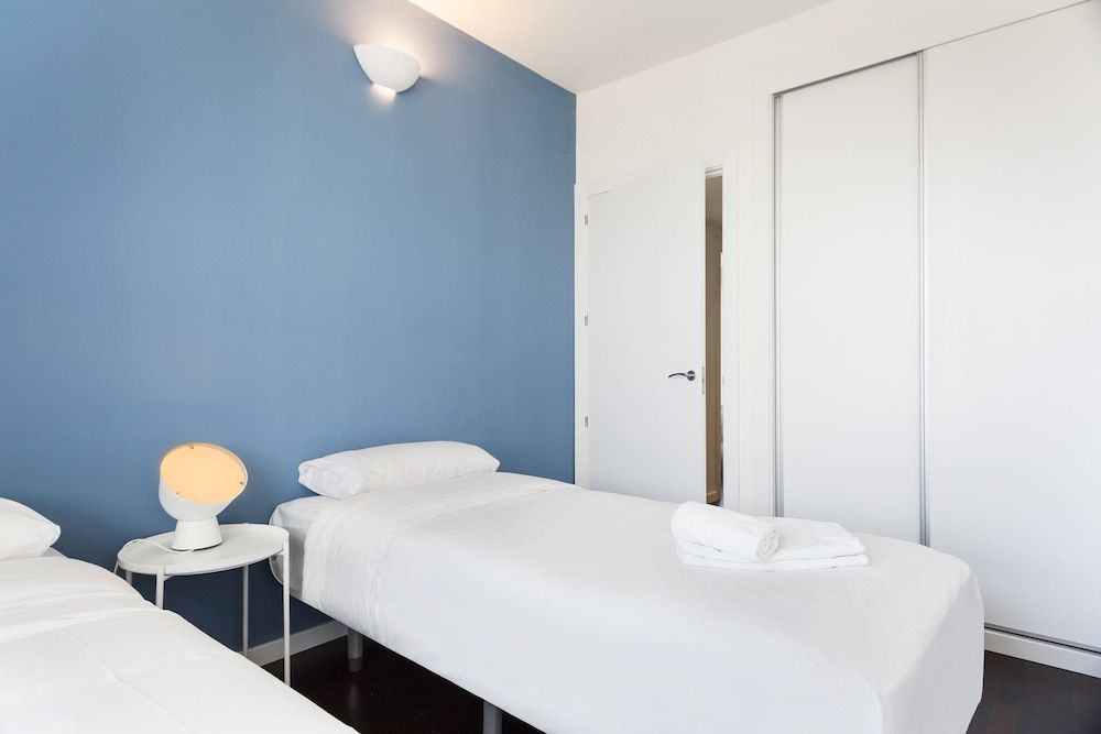 Olala Port Forum Apartments 3