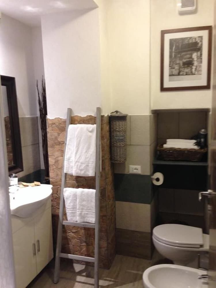 Zia Letizia Bed and Wine 2