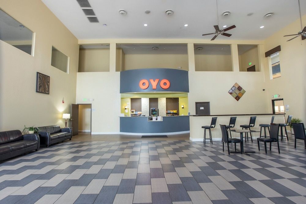 OYO Hotel Knoxville TN Cedar Bluff I-40 3
