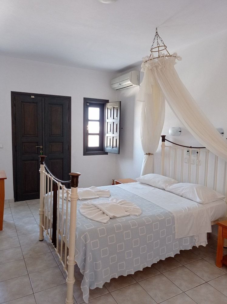 Dagris Villa Studios 2