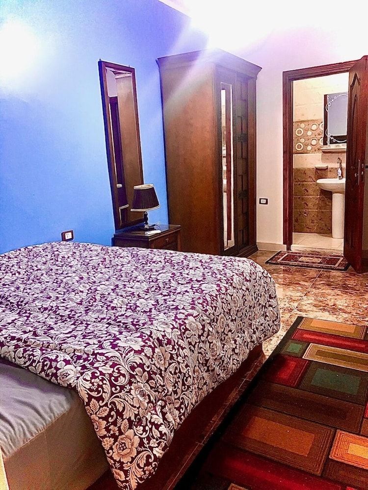 Sphinx Palace Guest House 2