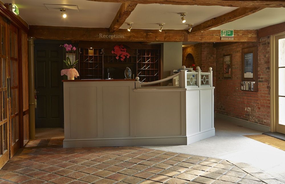 Red Lion Hotel by Greene King Inns 2