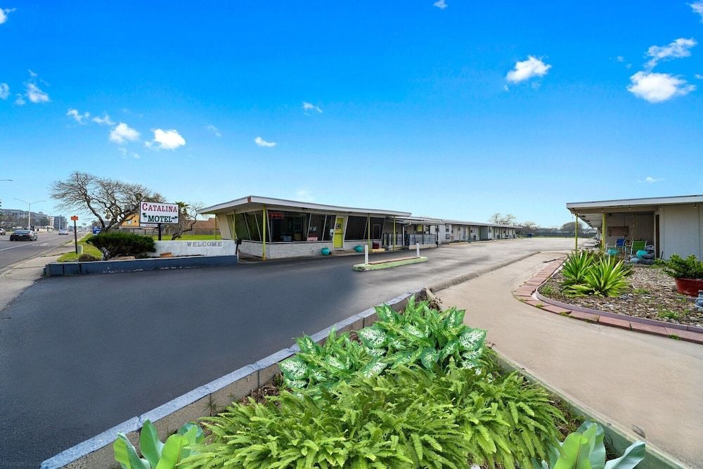 Catalina Motel 3