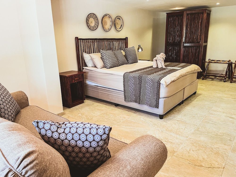 MILIMA Big 5 Safari Lodge 2