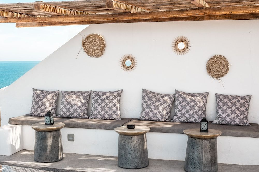 Almyra Oia Suites 2