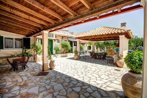 Trident Studios and Apartments 1