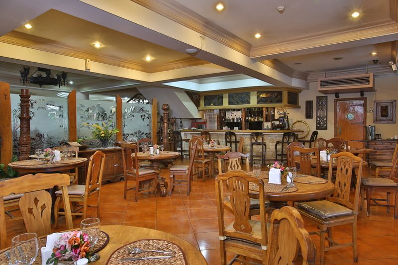 Crown Regency Residences Cebu 3 stelle a Città di Cebu