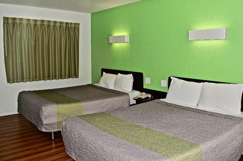 Motel 6 Barstow 3