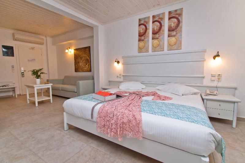 Yiannaki 4 estrelas em Ornos