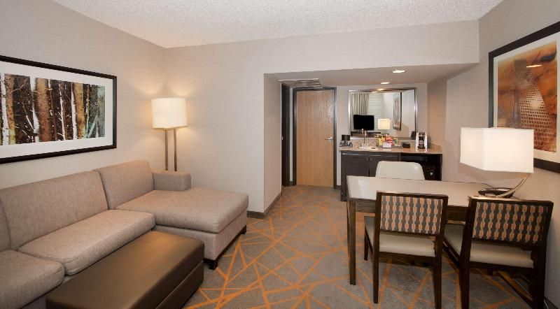 Embassy Suites Denver Tech Center North 3