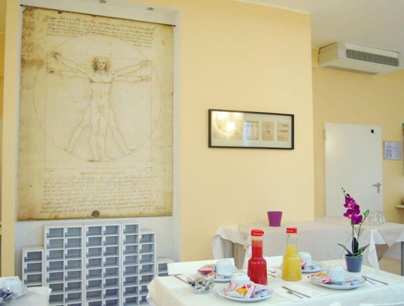 City of Art Venice Lloyd 3