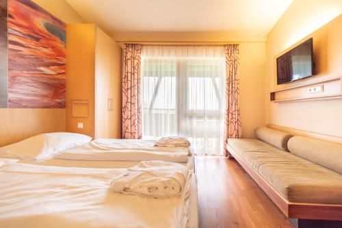 Vulkán Wellness Hotel & Camping 2