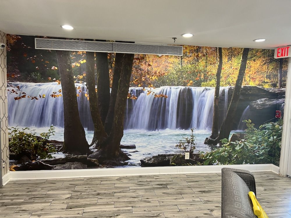Clarion Pointe - Greensboro Coliseum Area 3