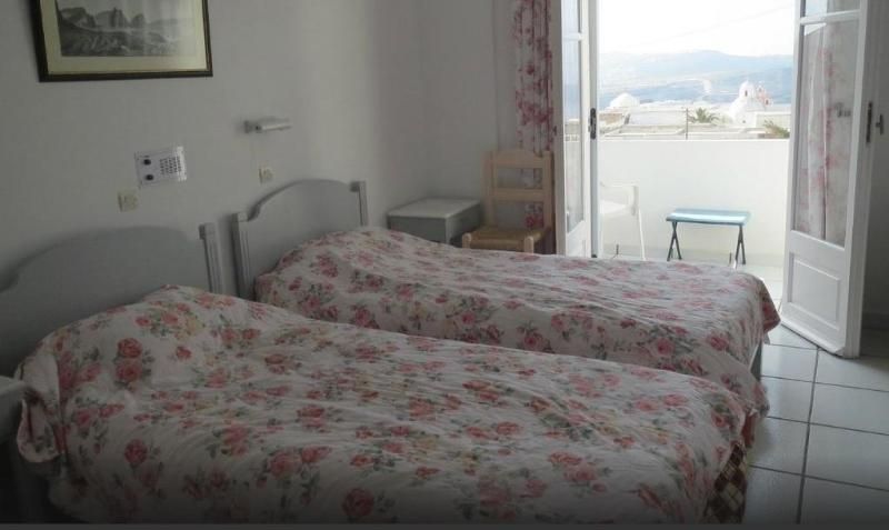 King Thiras 2 étoiles à Fira