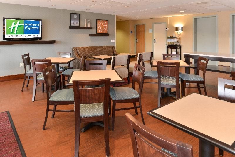 Holiday Inn Express Worcester Downtown 3 estrellas en Worcester