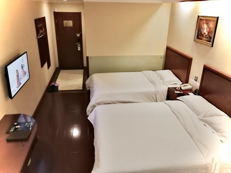 GreenTree Inn ShanDong ZiBo Flyover Business Hotel 3