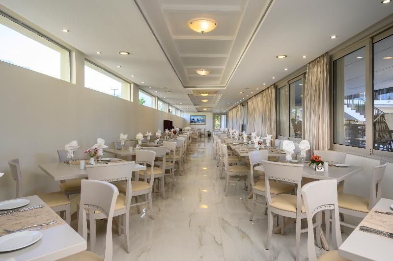 Hotel Vantaris Garden 2