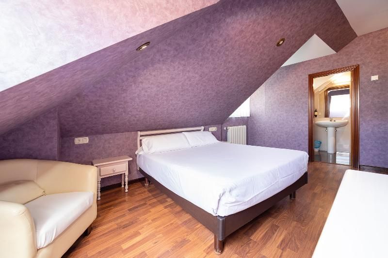 Hotel Puerto de Candas 2