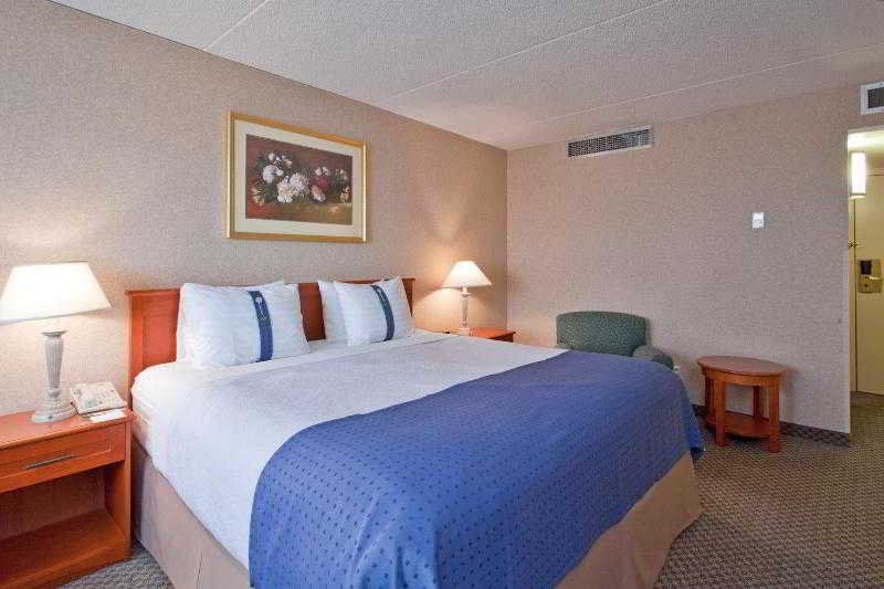 Holiday Inn Calgary Macleod Trail South 3