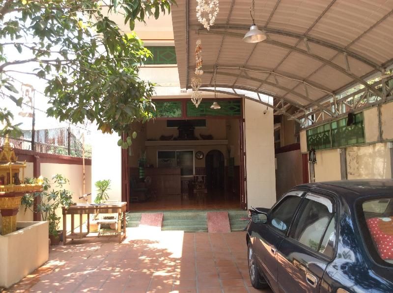 139 Guest House 2