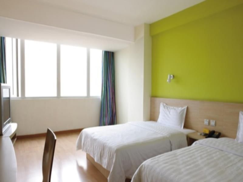7 Days Inn Guangzhou Shangxiajiu Branch 2
