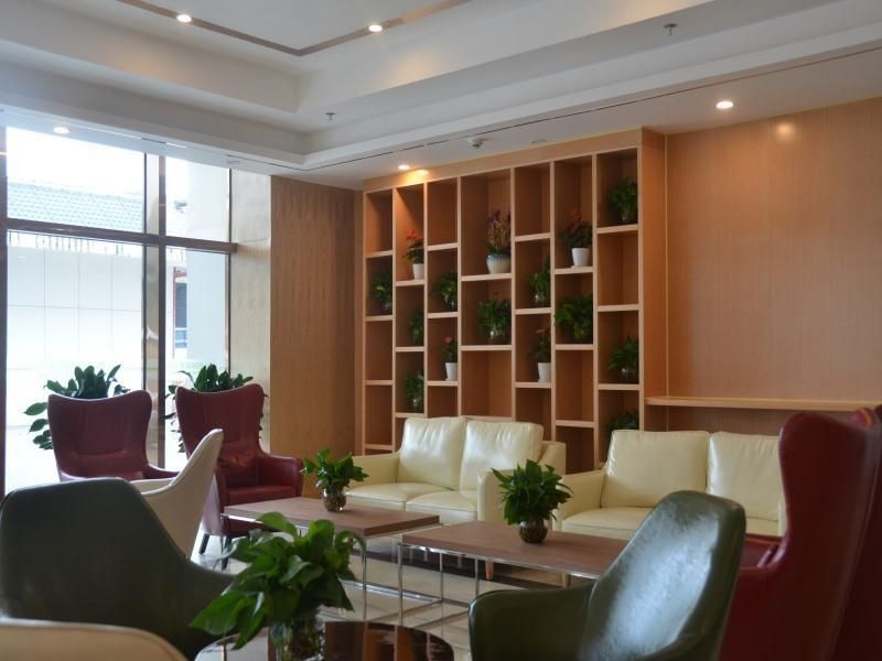 Greentree Inn Guiyang Wudang District High Speed R 2