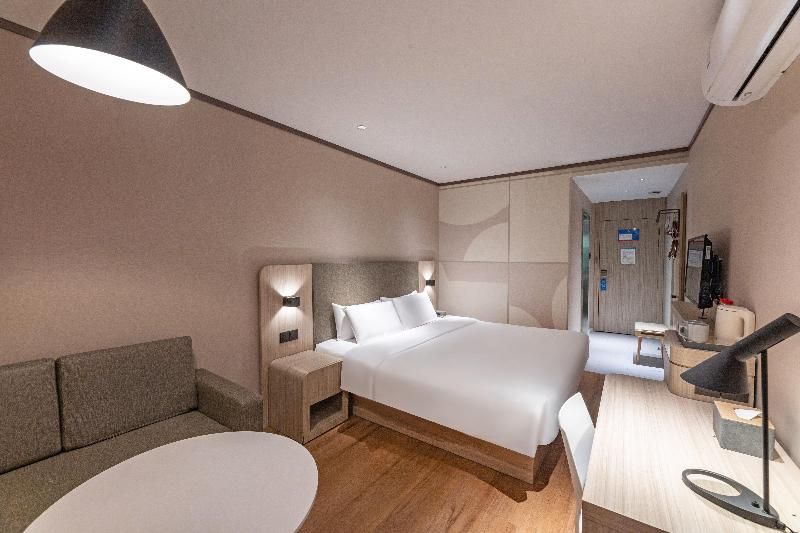 Hanting Hotel (Suzhou Sanxiang Square Station) 3