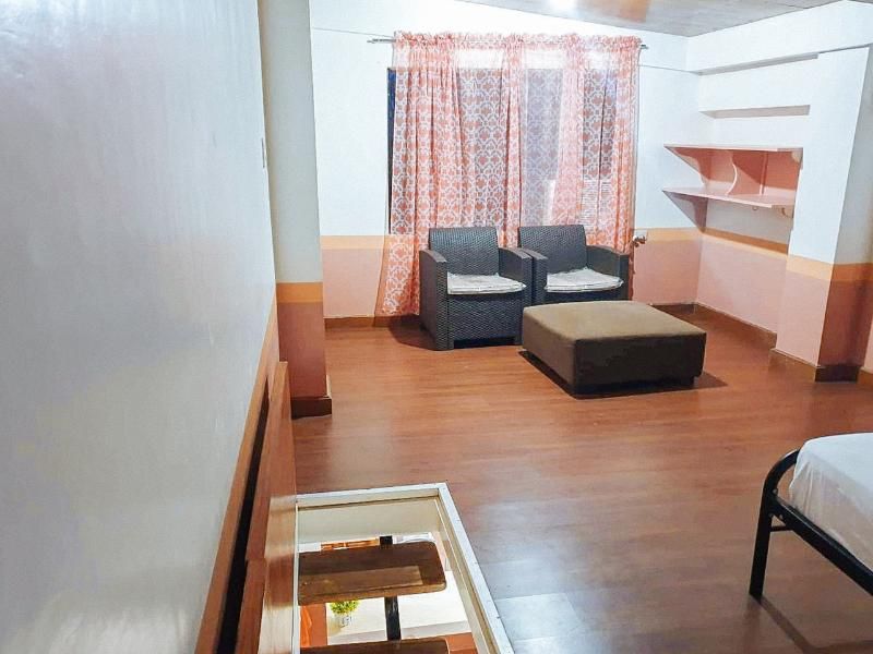 RedDoorz near SGM Condotel Villa Beach Iloilo 3