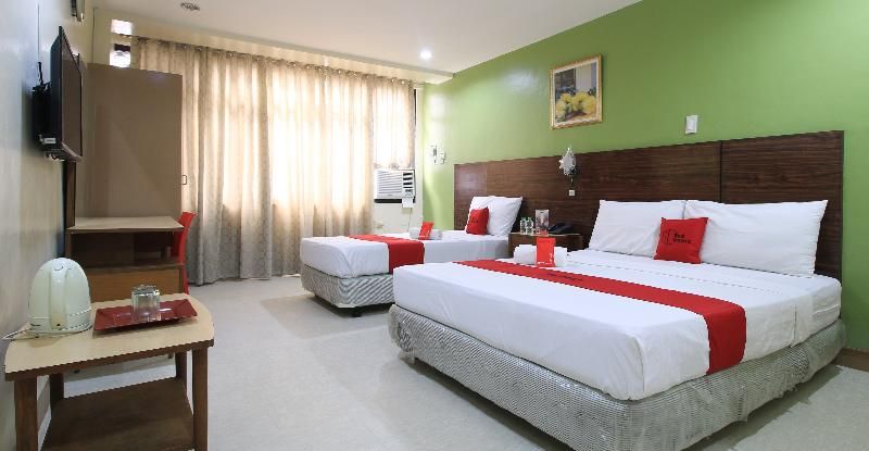 RedDoorz Plus @ Chinatown Binondo 1