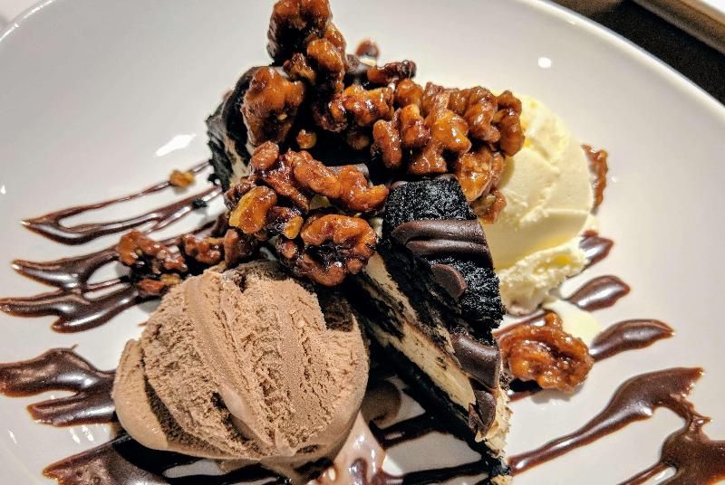 Ramada Plaza by Wyndham Chicago North Shore 3