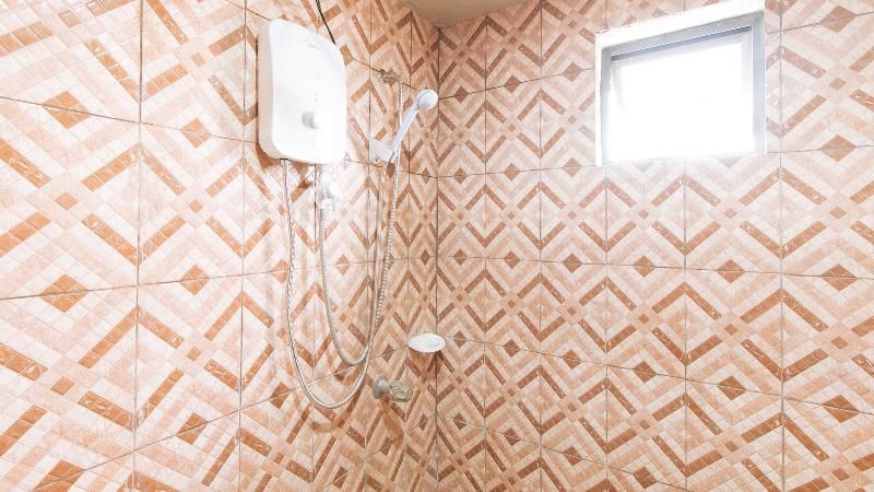 RedDoorz Plus @ Canley Residential 3